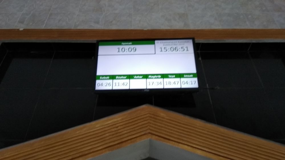 Jadwal Sholat Digital + hadist Banjarnegara selesai dipasang